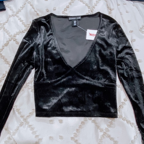 Sincerly Jules Tops - Sincerely Jules Black Velvet Long Sleeve Top